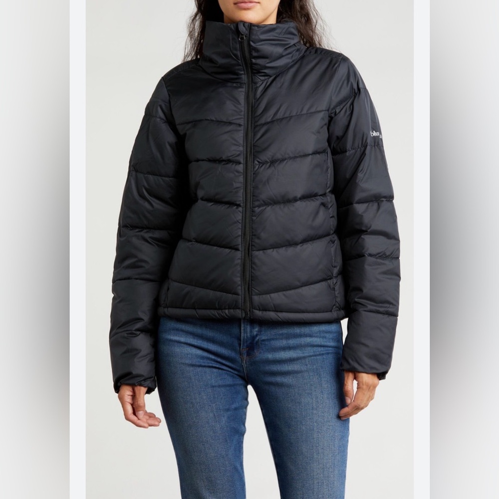 Columbia Shimmer Ridge Cropped Water Repellent Quilted Puffer Jacket.
